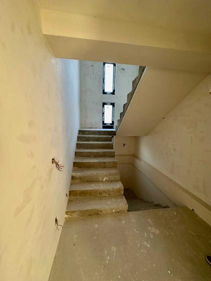 Casă cu 4 camere în Rozavlea