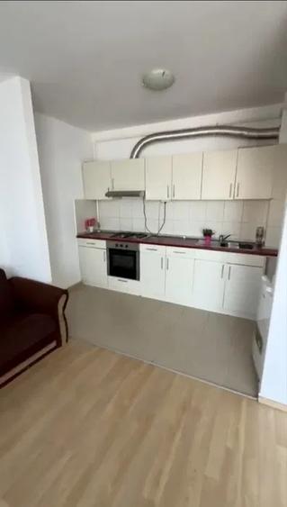 Apartament cu 2 camere semidecomandat în Tătărași