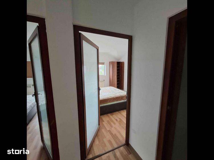 Casă cu 4 camere cu Teren 500 Mp în Podu Roș