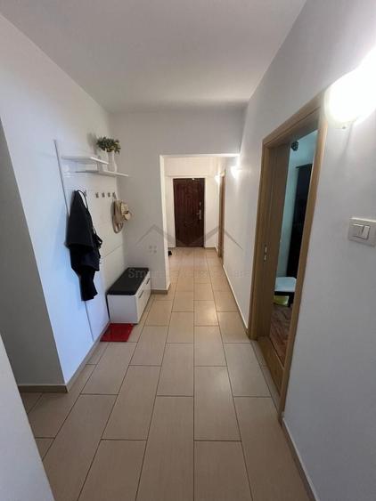 Apartament cu 4 camere decomandat în Cug