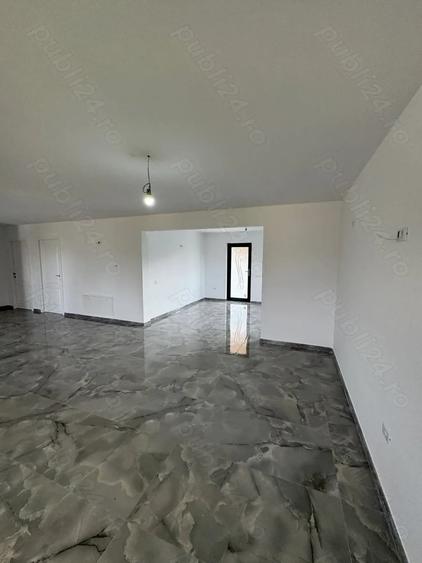 Casă cu 3 camere cu Teren 600 Mp în Cordun