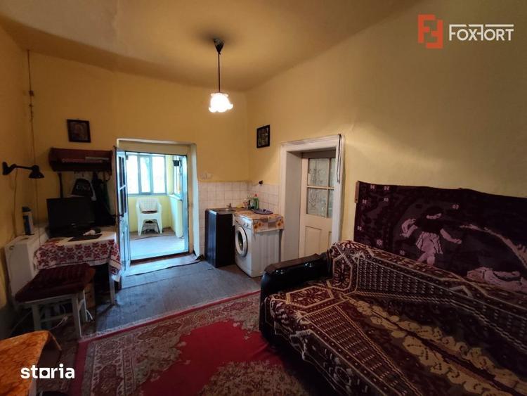 Casă cu 3 camere cu Teren 574 Mp în Est