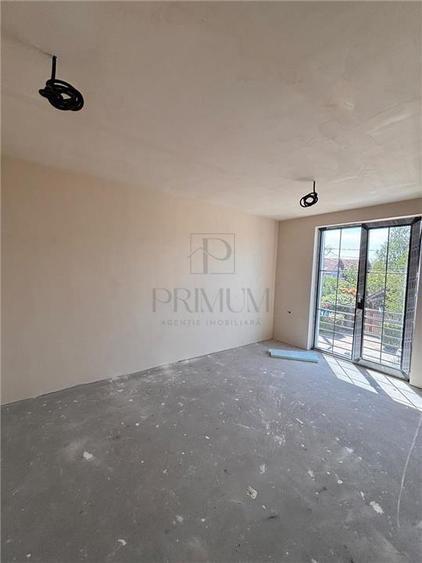 Duplex cu 4 camere cu Canalizare în Moșnița Nouă