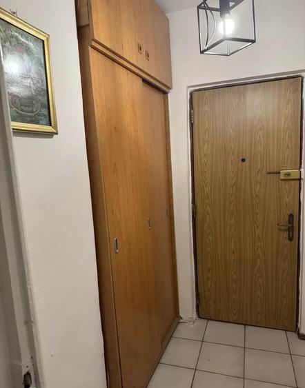 Apartament cu 2 camere decomandat, mobilat în Centrul Civic