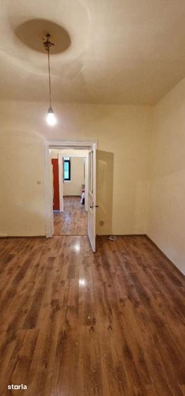 Casă cu 2 camere cu Teren 75 Mp în Iancului