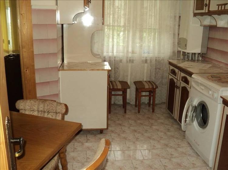 De inchiriat apartament cu doua camere in zona spitalul judetean Vrancea. - 5