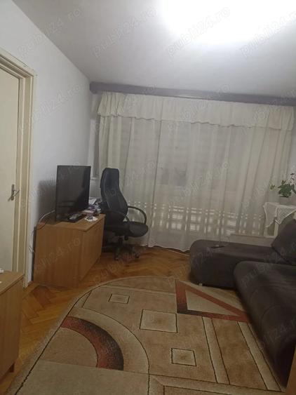 Apartament cu 3 camere semidecomandat în Ultracentral