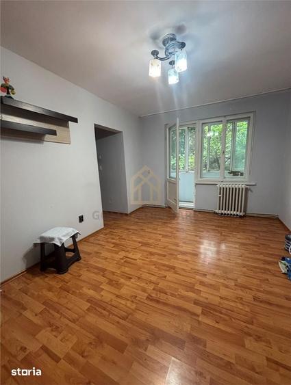 Apartament cu 3 camere în Republicii