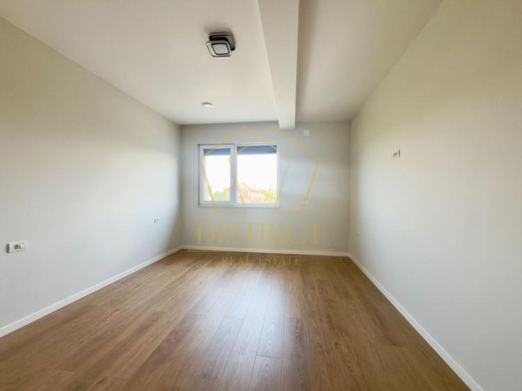 Duplex cu 5 camere cu Canalizare în Dumbrăvița