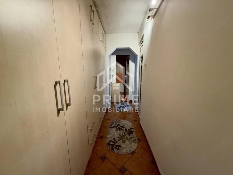 Apartament cu 3 camere semidecomandat în Ampoi 3