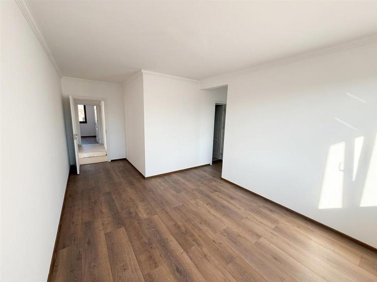 Casă cu 4 camere cu Teren 500 Mp în Sântandrei