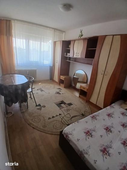 Garsonieră decomandată în Republicii