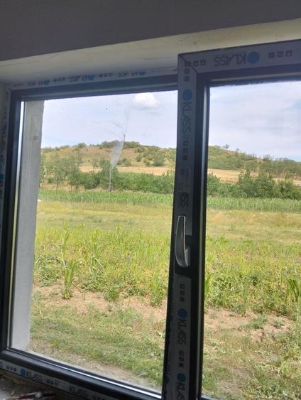 Casă cu 3 camere în Petrești