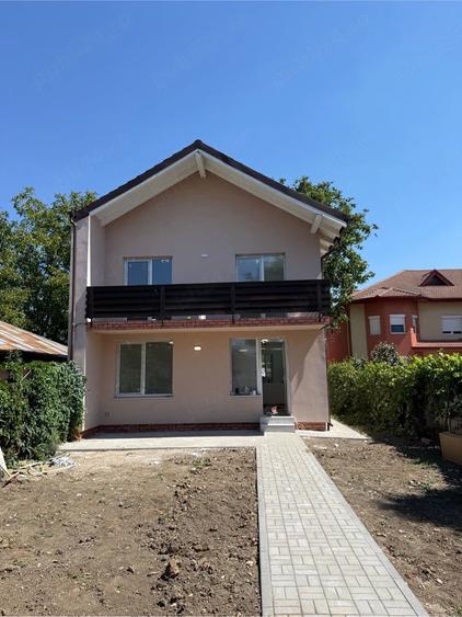 Casă cu 6 camere cu Teren 367 Mp în Săftica