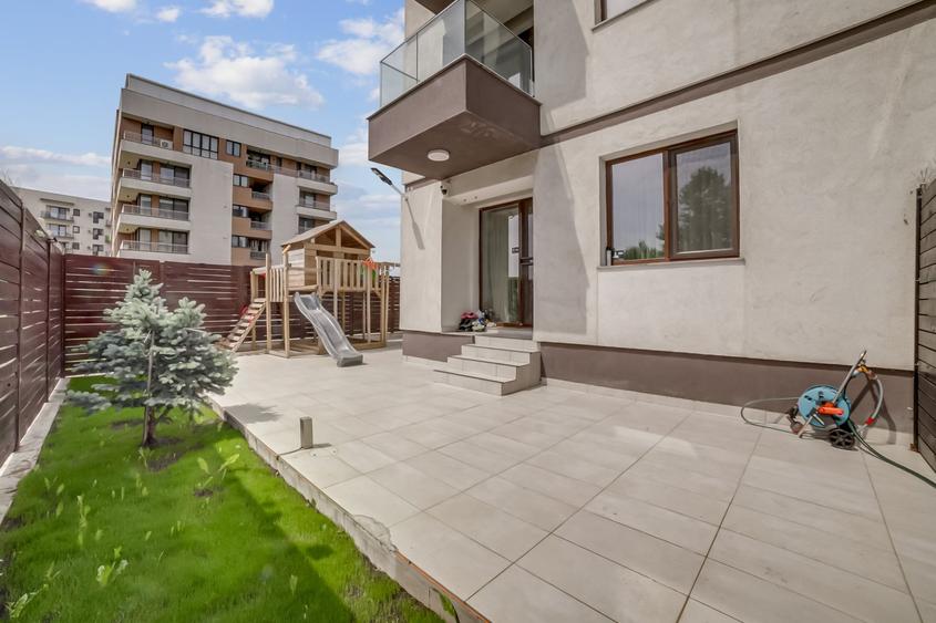 Apartament cu 4 camere decomandat, mobilat în Sisești