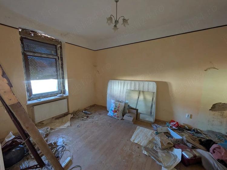 Casă cu 2 camere cu Teren 75 Mp în Central