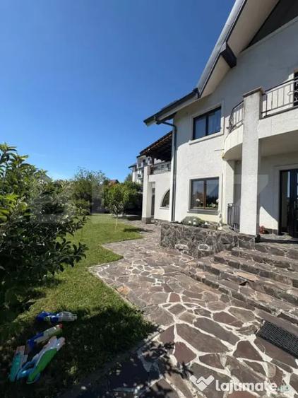 Casă cu 4 camere cu Teren 520 Mp în Central
