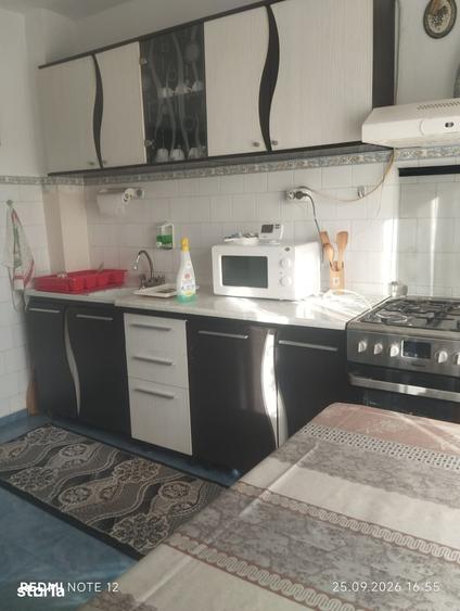 Apartament cu 2 camere decomandat, mobilat în Central