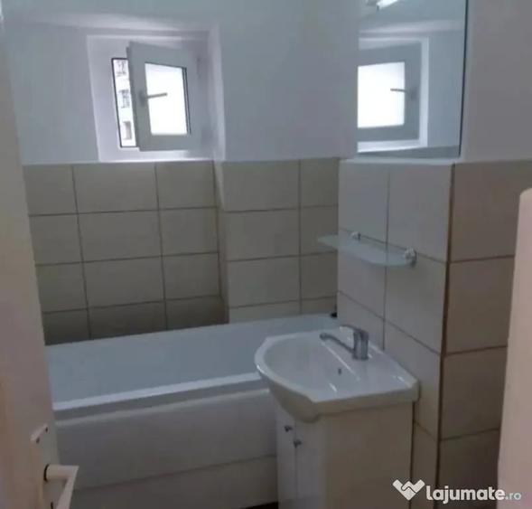 Apartament cu 2 camere decomandat în Nicolina
