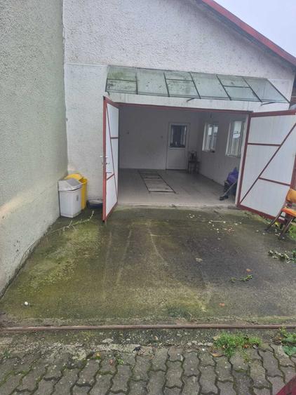 Casă cu 3 camere în Central