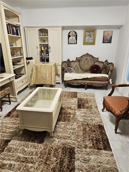 Apartament cu 3 camere decomandat, mobilat în Pantelimon