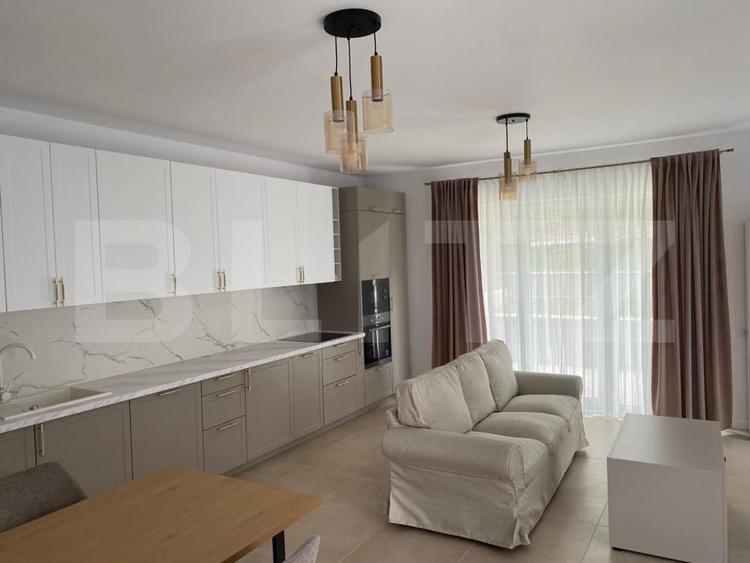 Duplex cu 5 camere cu Canalizare în Iris