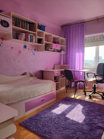 Apartament cu 4 camere decomandat, mobilat în Păcurari