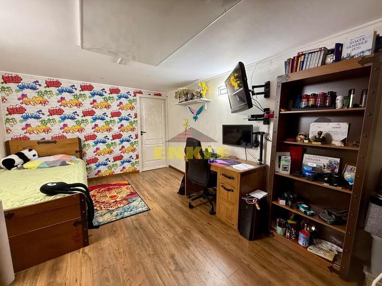 Casă individuală cu 5 camere cu Teren 544 Mp în Hudum