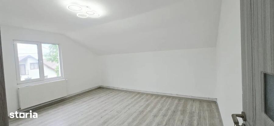 Casă cu 5 camere cu Teren 500 Mp în Ciurea