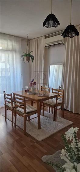 Apartament cu 3 camere decomandat în Buziașului