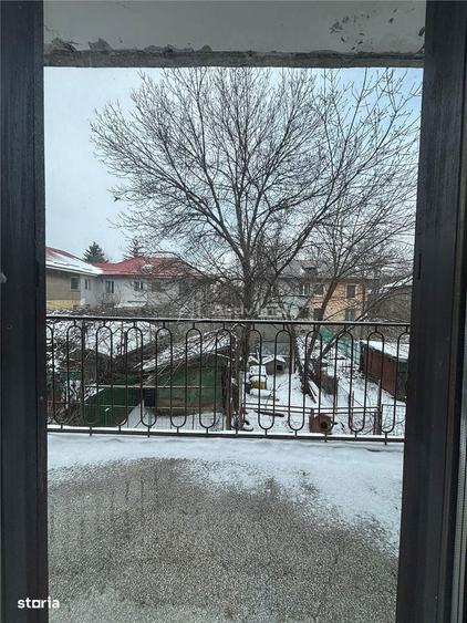 Apartament cu 3 camere, mobilat în Pieptănari