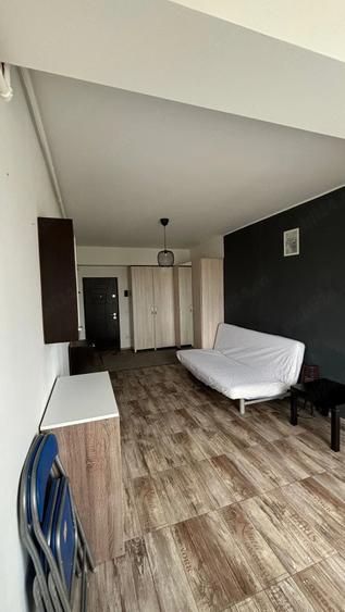 Garsonieră decomandată în Central