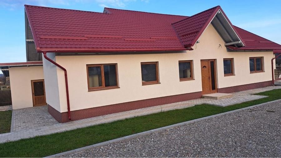 Casă cu 4 camere în Central