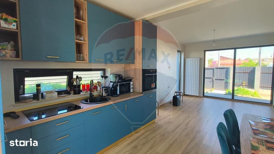 Casă cu 4 camere cu Teren 321 Mp în Port