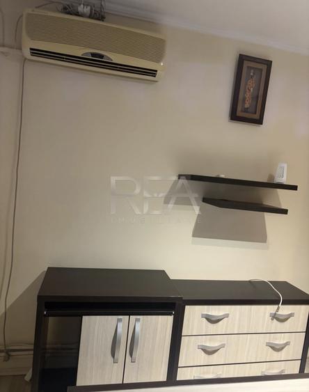 Apartament cu 3 camere decomandat, mobilat în Crângași