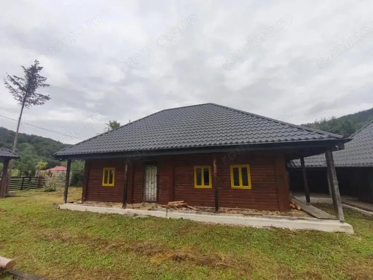 Casă cu 5 camere cu Teren 1250 Mp în Marginea