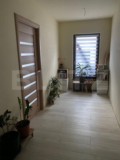 Duplex cu 5 camere cu Canalizare în Exterior Est