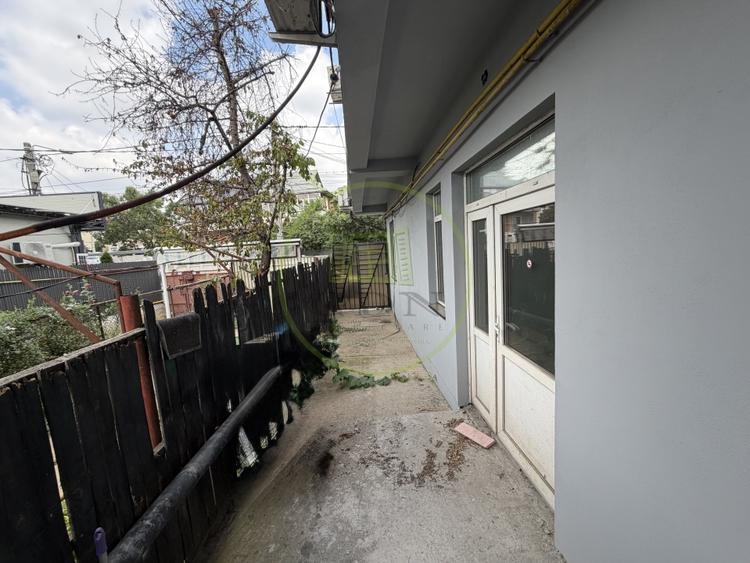 Spațiu comercial, de 307.85000610352 mp, în 1 Mai
