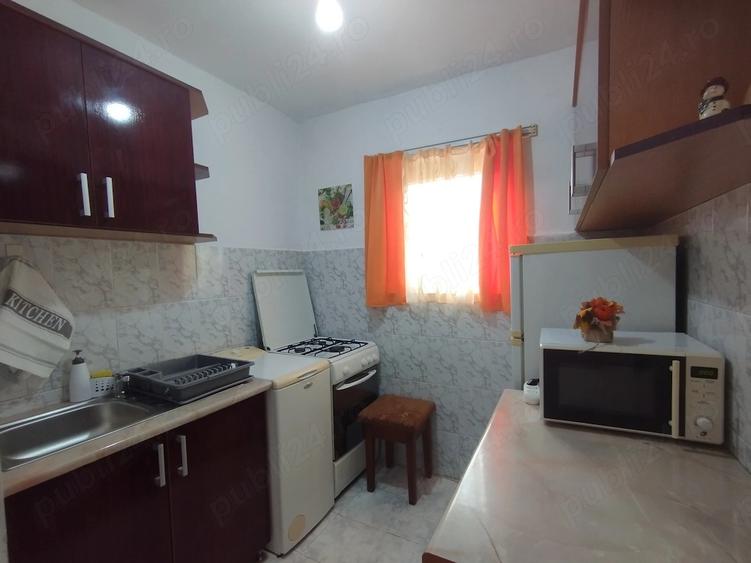Garsonieră decomandată în Central