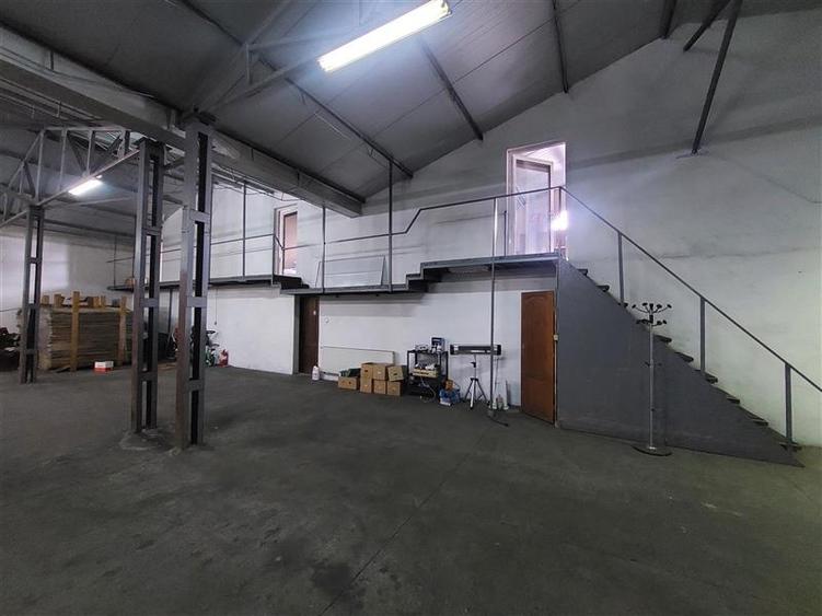Spațiu industrial, de 2,236 mp, în Aurel Vlaicu