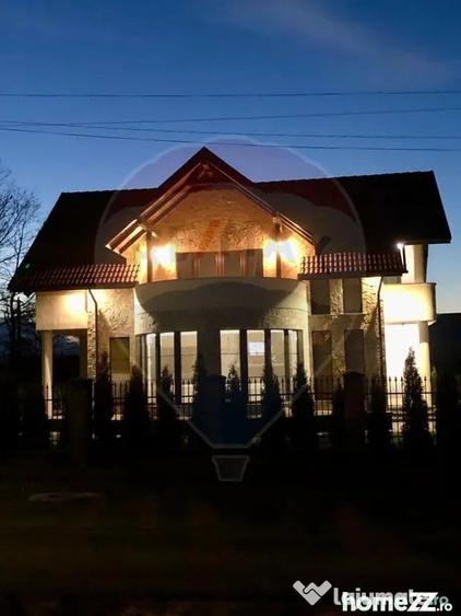 Casă cu 5 camere cu Teren 700 Mp în Tăuții de Sus