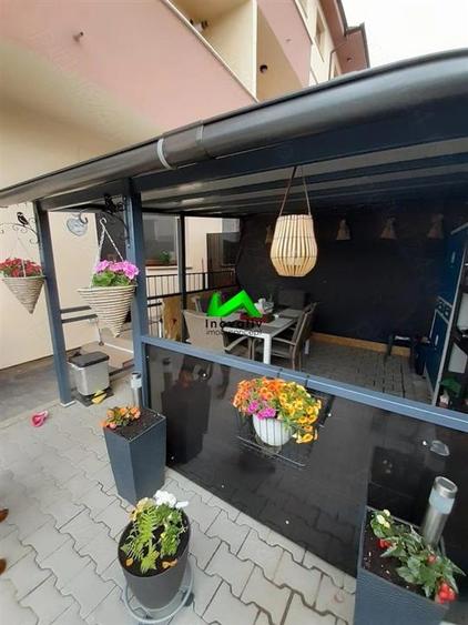 Apartament cu 3 camere decomandat, mobilat în Turnișor