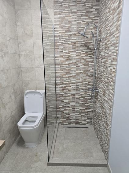 Casă individuală cu 9 camere cu Teren 200 Mp în Dorobanți