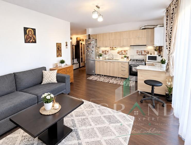 Apartament cu 2 camere semidecomandat, mobilat în Florești