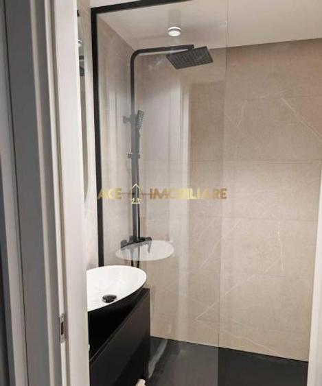 Apartament cu 2 camere decomandat, mobilat în Universitate