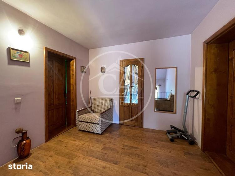 Casă cu 5 camere cu Teren 1068 Mp în Oșorhei