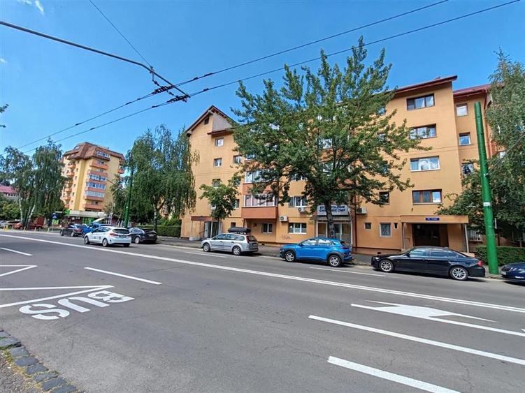Apartament cu 2 camere decomandat în Răcădău