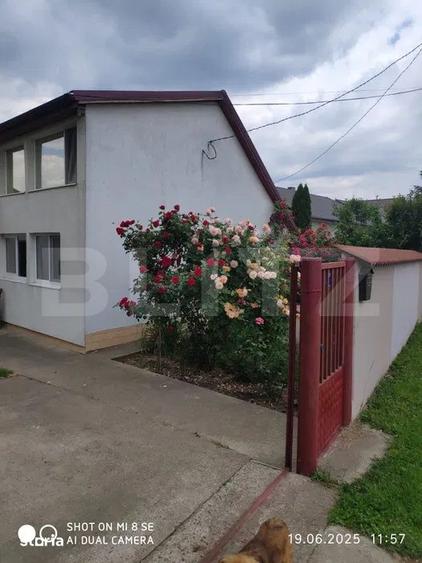 Casă cu 4 camere cu Teren 2200 Mp în Mitocu Dragomirnei