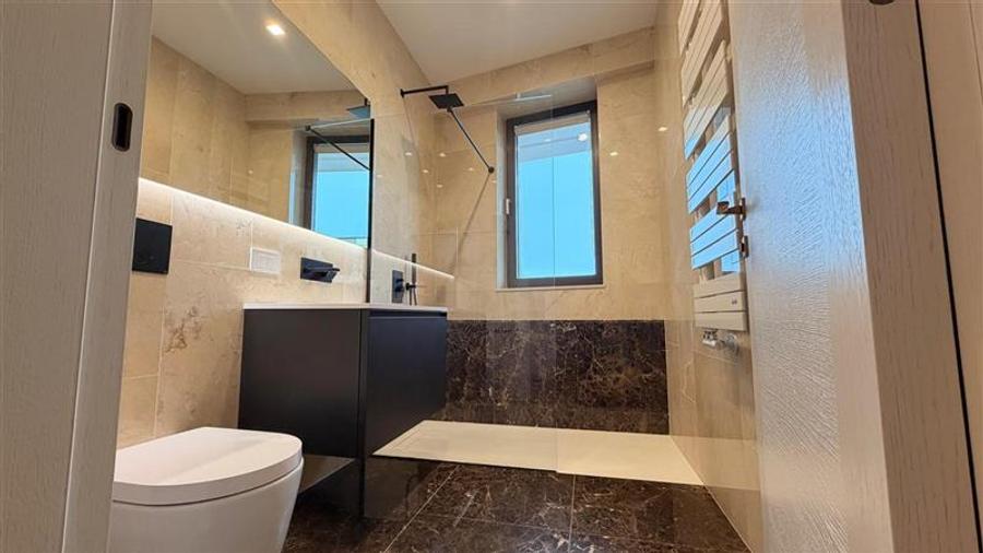 Apartament cu 2 camere decomandat, mobilat în Palat