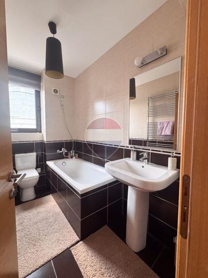 Apartament cu 3 camere decomandat în Kiseleff